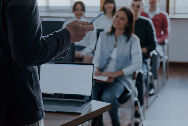 como-a-inteligencia-artificial-esta-transformando-a-educacao-beneficios-e-oportunidades